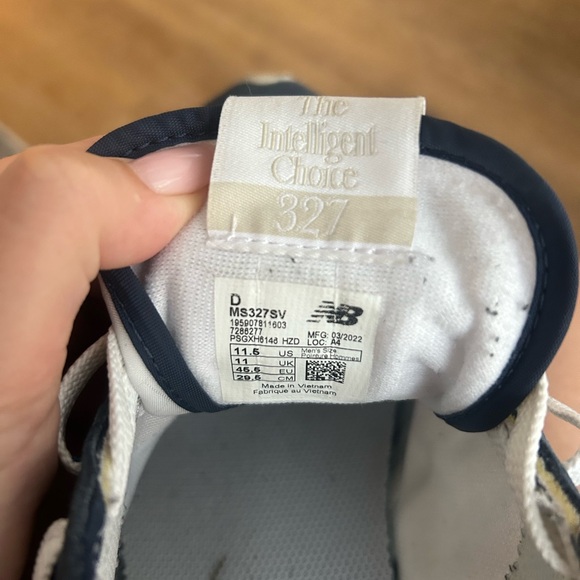 Men’s New Balance Shoes - Picture 3 of 4